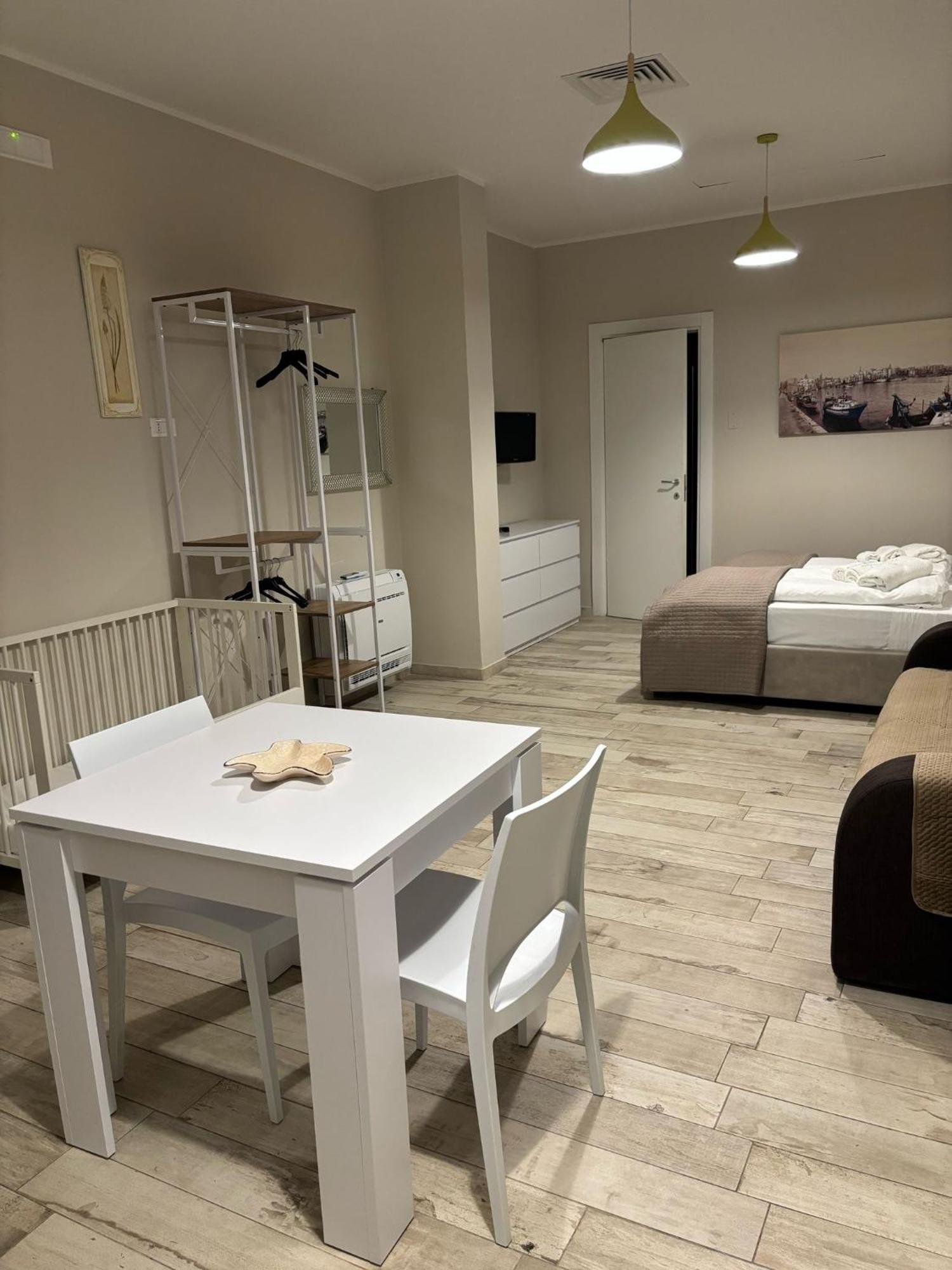 Appartamento Con Patio Monopoli Exterior photo