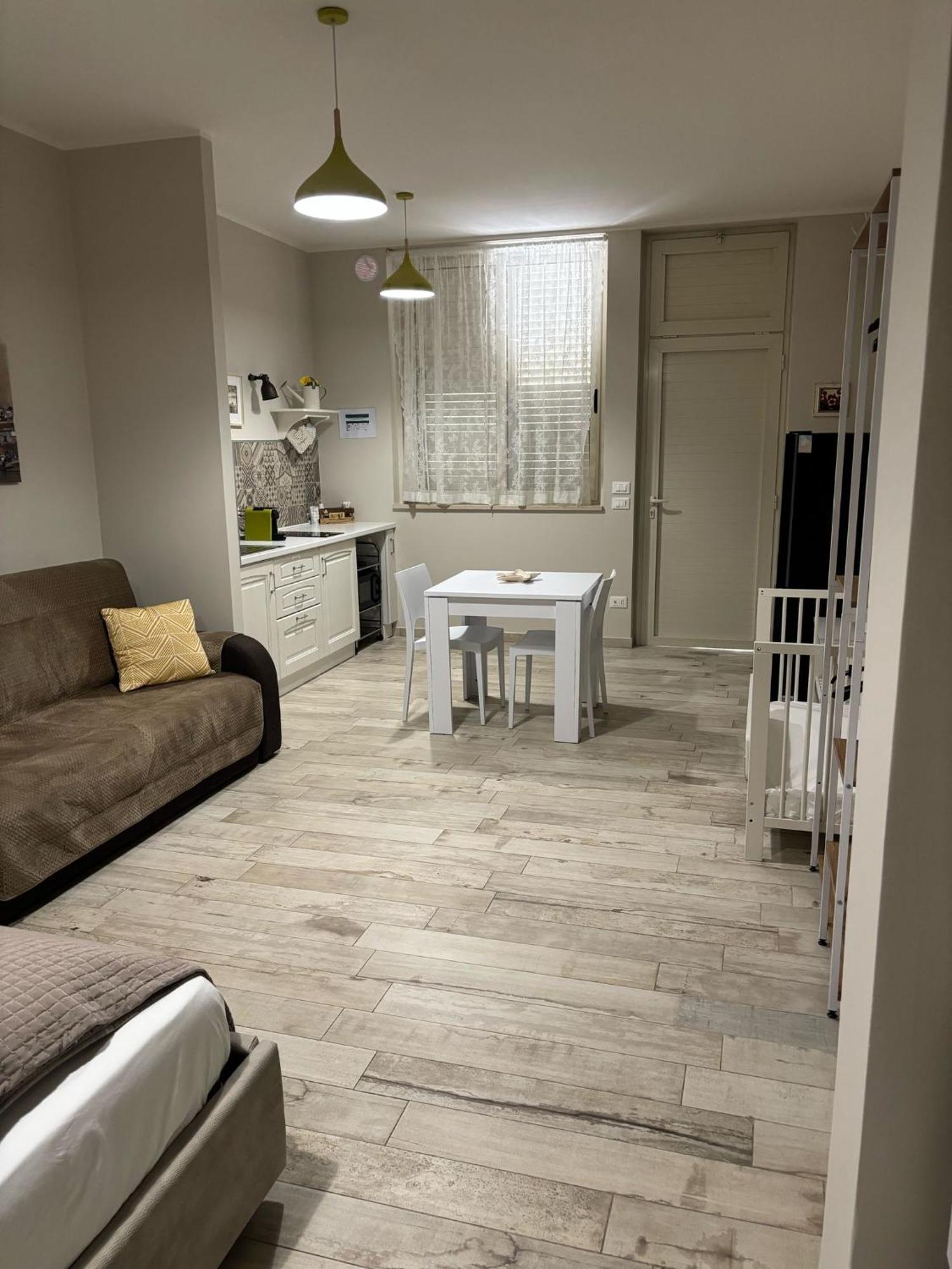 Appartamento Con Patio Monopoli Exterior photo